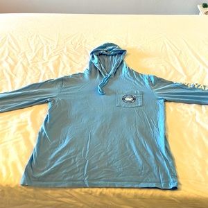 Vineyard Vines hooded t-shirt
